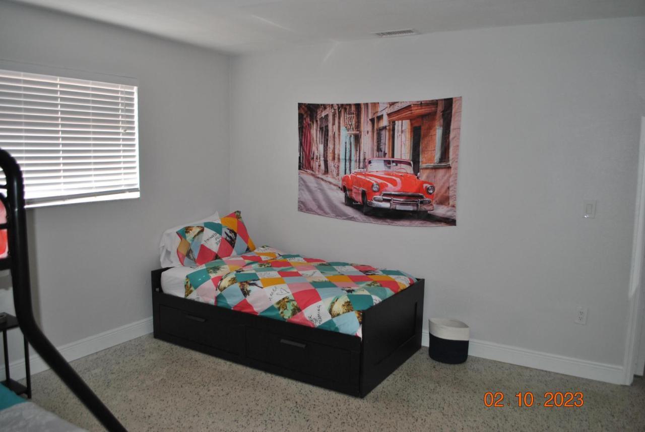 Sleeps 8, Havana Nights In Miami Apartman Kültér fotó